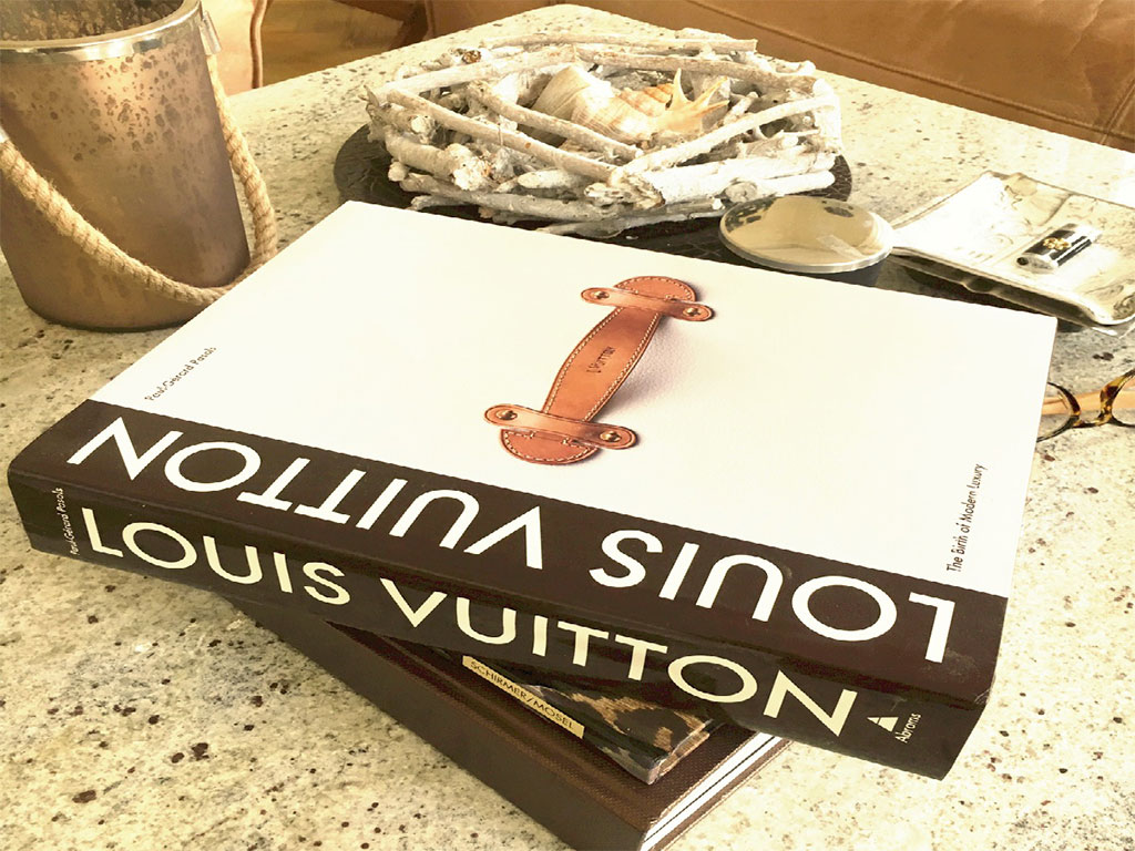 Louis Vuitton, The Birth of Modern Luxury by Paul-Gerard Pasols, 9781419705564
